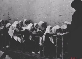 Ms. Zahra; A teacher who, after 13 years of teaching, works with a wheelbarrow