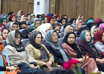 اهمیت حضور پر رنگ زنان در سیاست و نظام سیاسی