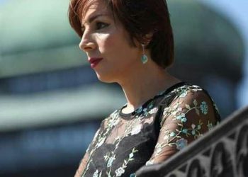 کلمه‌هاپیوند بین شاعر و زندگی‌ست