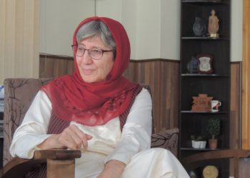 به مردان می‌گویم که زنانه کار کنند