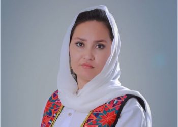 راه دشوار، اما ممکن | گفت‌وگو با روشن غزنوی، فعال حقوق زن