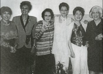 نخستین زنانی که در افغانستان صدای شان از رادیو پخش شد