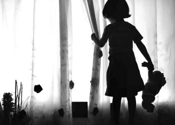 مامایم کودکی و جوانیم را از من گرفت