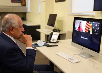 زلمی خلیلزار و شهرزاد اکبر در مورد حقوق بشر در روند صلح گفت‌وگو کردند