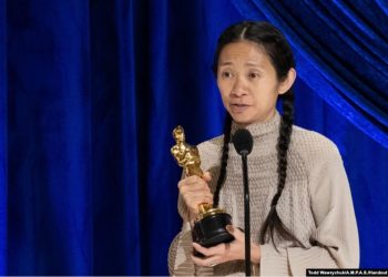 کلوئی ژائو؛ زنی که با یک فلم سه جایزه برتر اسکار  2021 را گرفت