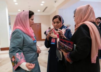 تلاش‌های طالبان برای نفوذ در میان زنان مذاکره کننده