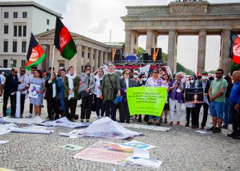 تظاهرات در برلین آلمان برای حمایت از زنان افغانستان