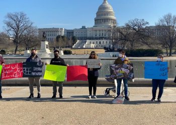 شهروندان افغانستان در امریکا: جهان در کنار زنان معترض قرار گیرد