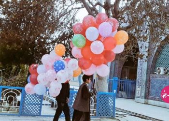 در شریعت طالبان، کودکان پسر، برای زنان نامحرماند 12 در شریعت طالبان، کودکان پسر، برای زنان نامحرماند در شریعت طالبان، کودکان پسر، برای زنان نامحرماند