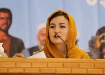 از سقوط به سیاهی تا صعود به دانشگاه آسیایی زنان؛ روایت دختری از دیار بودا