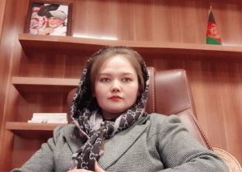 تقلا برای هیچ؛ روایت زنی که با خستگی بیگانه بود(بخش دوم)