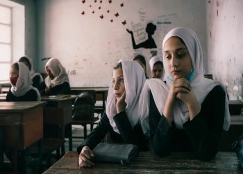 عفو بینالملل: «آموزش دختران» خط قرمز جامعه جهانی در مذاکره با طالبان باشد 10 عفو بینالملل: «آموزش دختران» خط قرمز جامعه جهانی در مذاکره با طالبان باشد عفو بینالملل: «آموزش دختران» خط قرمز جامعه جهانی در مذاکره با طالبان باشد