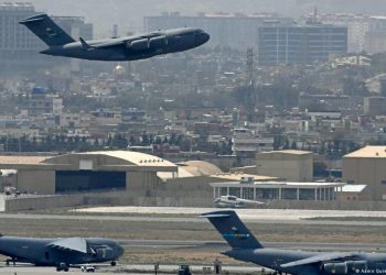 درنگی بر چرایی سقوط به سیاهی