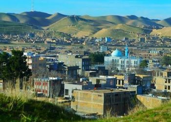 زنی در بادغیس یک زن را با تیشه کُشت و شوهرش را زخمی کرد