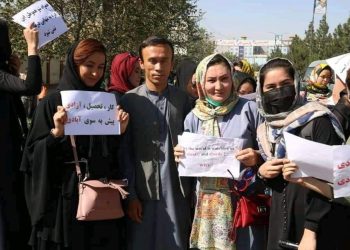 شلاق، تفنگ، واژگان و صدای زنان در جاده‌های کابل