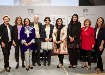 مدیر اجرایی سازمان زنان بدون مرز:  آنچه بر زنان افغانستان می‌گذرد آپارتاید جنسیتی است