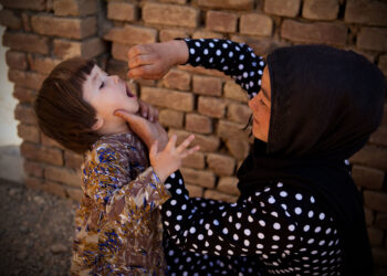 آغاز کارزار تطبیق واکسن پولیو؛ طالبان در ولسوالی دند قندهار مانع شدند