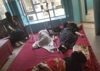 طالبان دختران مسموم در خوابگاه را گروگان گرفته؛ «ممکن تلف شویم»