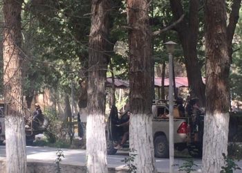 اعتراض دانشجویان در بلخ؛ طالبان شماری از دختران معترض را بازداشت کرده‌اند