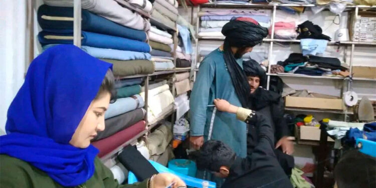 برند بانوی شرقی به مردان واگذار شد 3 برند بانوی شرقی به مردان واگذار شد برند بانوی شرقی به مردان واگذار شد