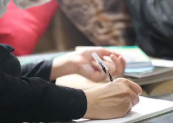 تداوم ستیز با آموزش؛ آخرین چراغ‌ها خاموش می‌شود