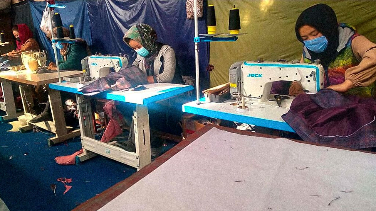 دختران خیاط