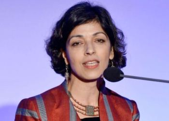 رینا اميری و نمایش وارونه واقعیت؛ چه کسانی بر تعامل با طالبان «اصرار» کرده‌اند؟