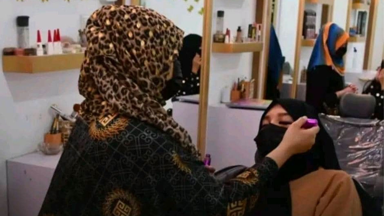 زنان آریشگر