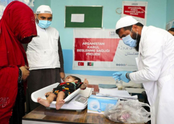 خطر فروپاشی کامل نظام صحی و کاهش چشم‌گیر کمک‌های سازمان ملل و صلیب سرخ در افغانستان