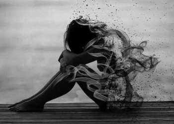 سکینه و غم‌هایش در سایۀ مهربانیِ خواهر