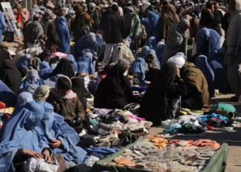 با ظهور دوباره طالبان، مردم افغانستان هر روز گرسنه‌تر و فقیرتر می‌شوند