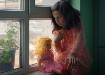 حتی حیوانات از طالبان می‌ترسند؛ نگاهی کوتاه به مستند با زنان افغان به کارگردانی سولن شاولون فیریوتی