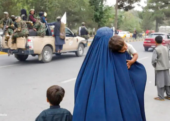 قاتلین مادران در افغانستان، بی‌سوادی و نبود خدمات صحی است