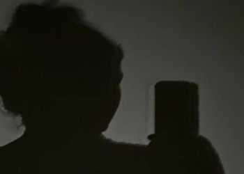 تحمل دیدن نگاه‌های معنی‌دار به زنان