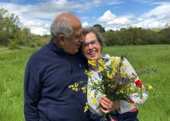 شرل بنارد به‌دلیل تطهیر رژیم طالبان پیگرد قضایی شود