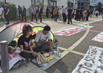 اعتراضات در بُن و برلین در واکنش به پذیرش طالبان از سوی آلمان