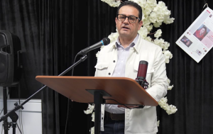 سفری که از کابل آغاز شد و در تبعید ادامه دارد «هشت سال فعالیت نیمرخ»