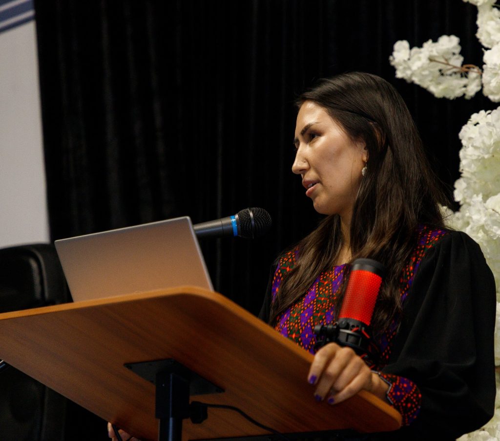 سفری که از کابل آغاز شد و در تبعید ادامه دارد «هشت سال فعالیت نیمرخ»