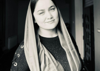 رادیوی پدرکلانم تنها وسیله‌ای بود که ما را به اخبار جنگ وصل می‌کرد